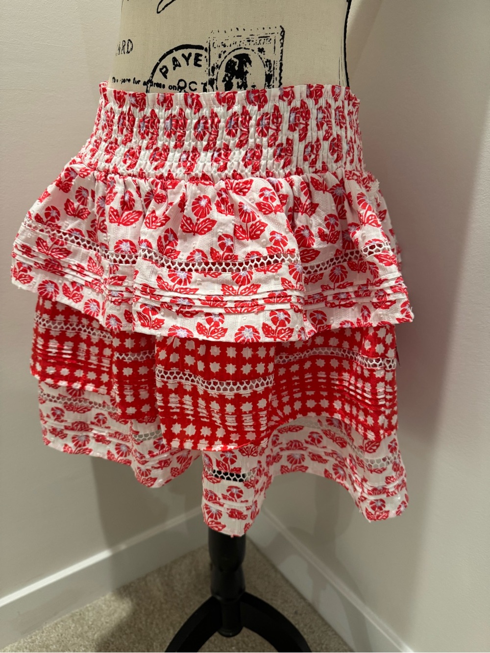 New Roller Rabbit Red/White Floral Mini Skirt Women’s S Pull-On Elastic Waist
